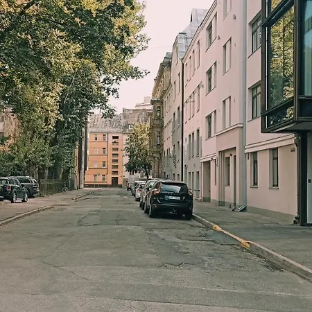 V311 Apartment *