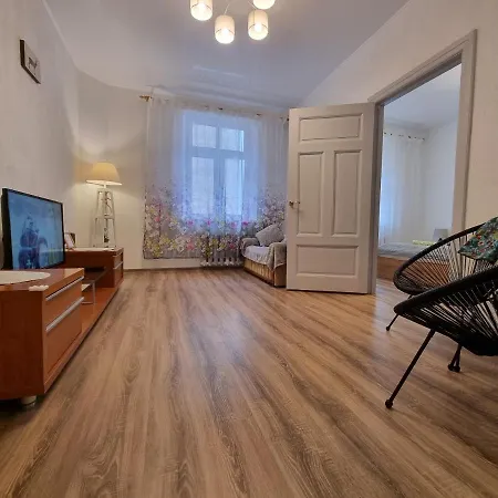 Apartment V311